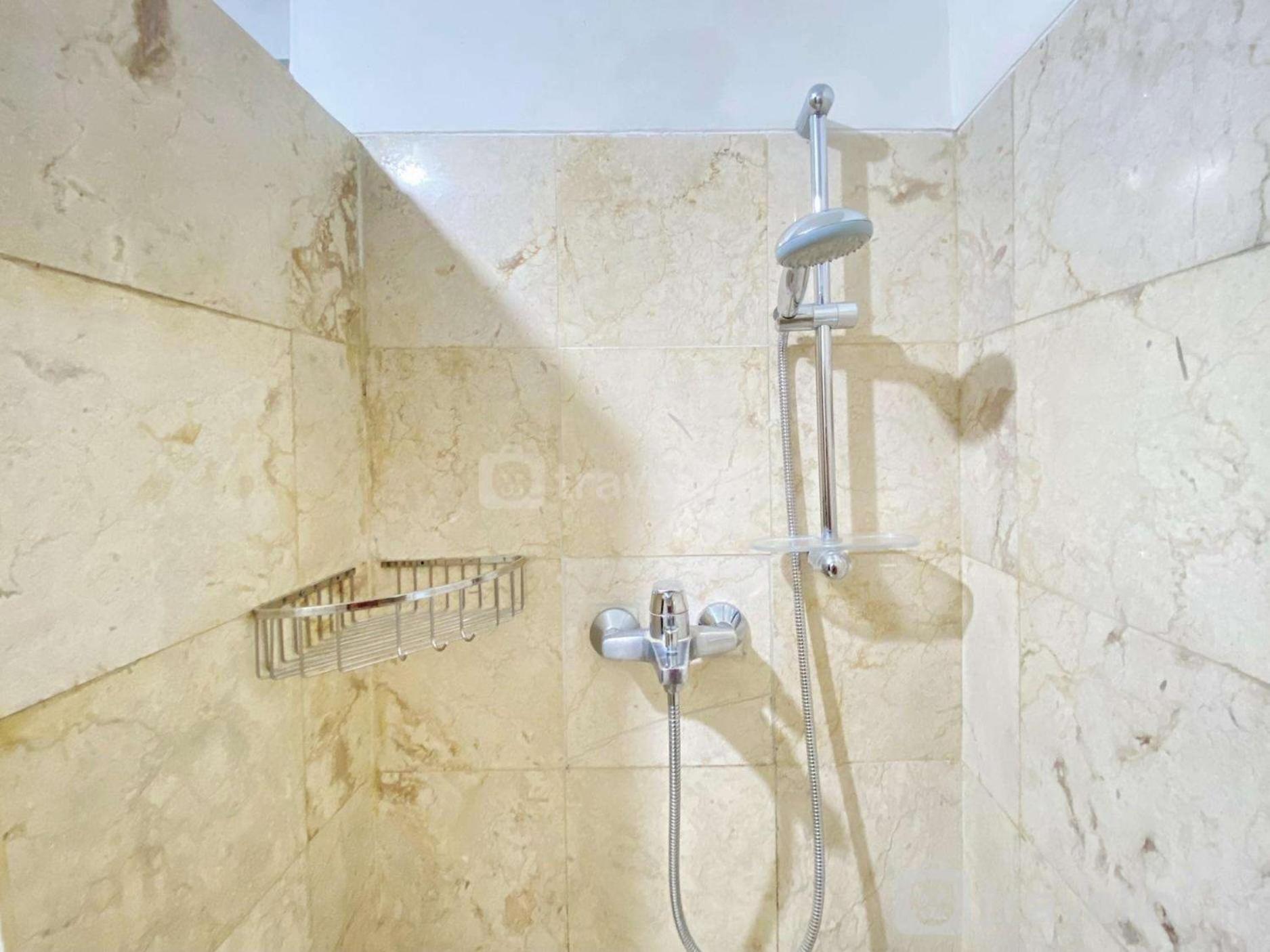 Cozy And Serene Designed 2br At Braga Walk By Travelio